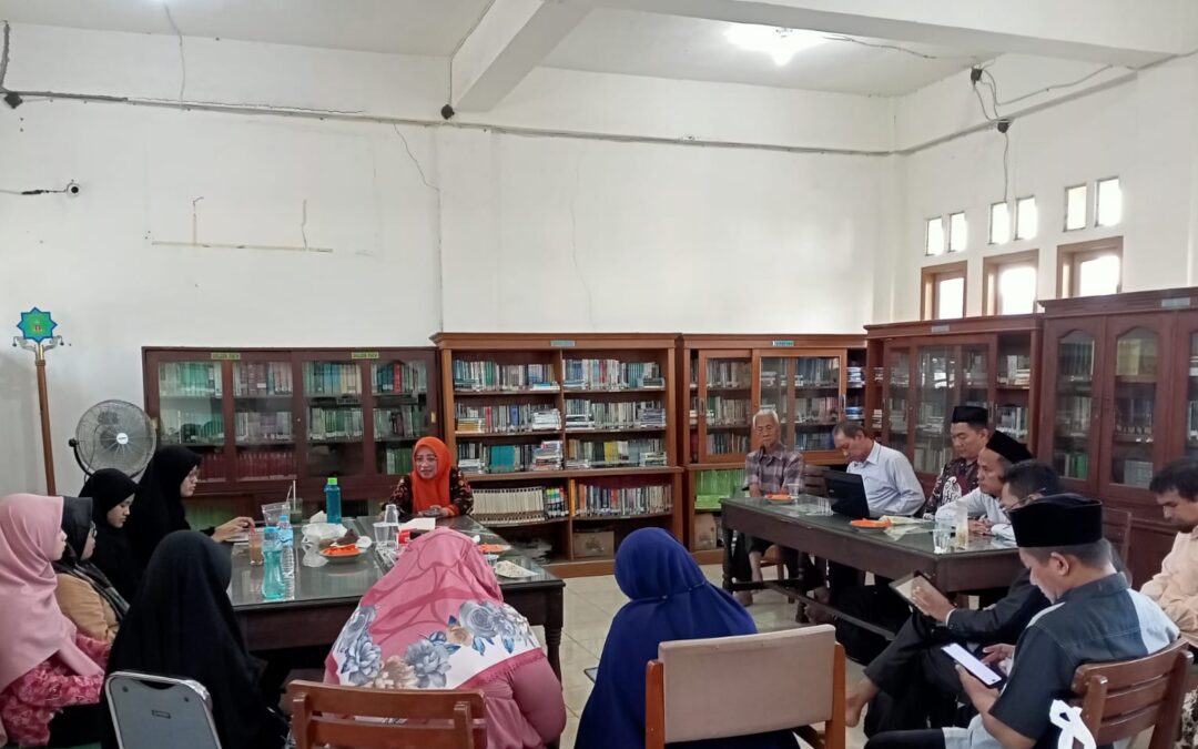 Rapat Persiapan Penyusunan Borang Akreditasi Program Studi Ilmu Al-Qur’an dan Tafsir